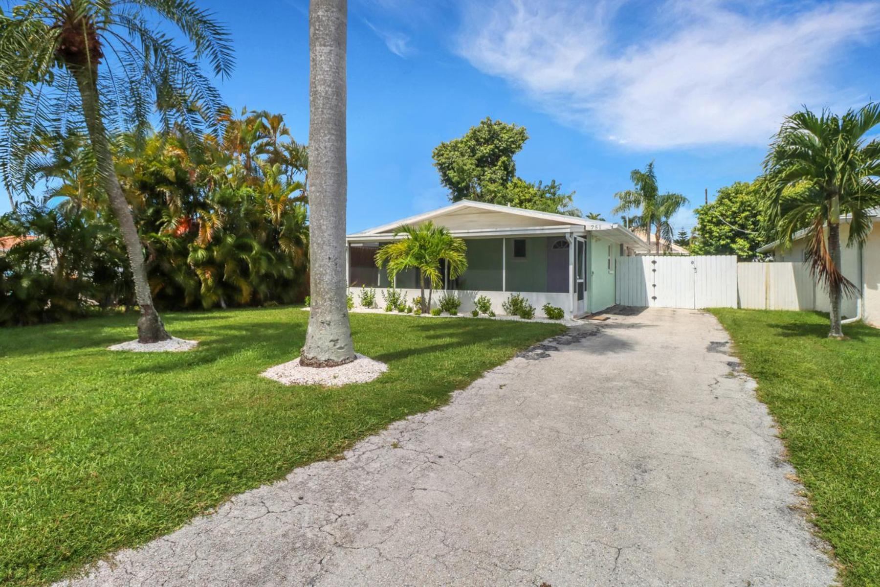 Little Beach House W/ Pool&Spa - 5 Minutes To Vanderbilt Beach North North Naples Dış mekan fotoğraf